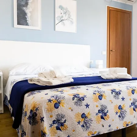 לינה וארוחת בוקר Pitagora קרוטונה